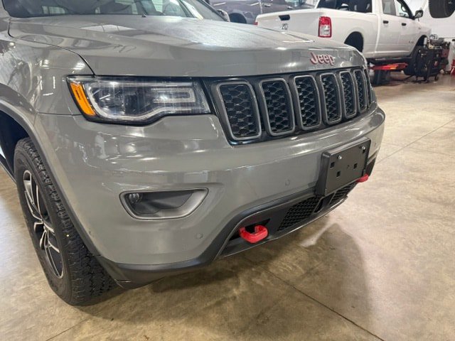 Used 2020 Jeep Grand Cherokee Trailhawk w/ Trailhawk Luxury Group AWD/4WD image 2