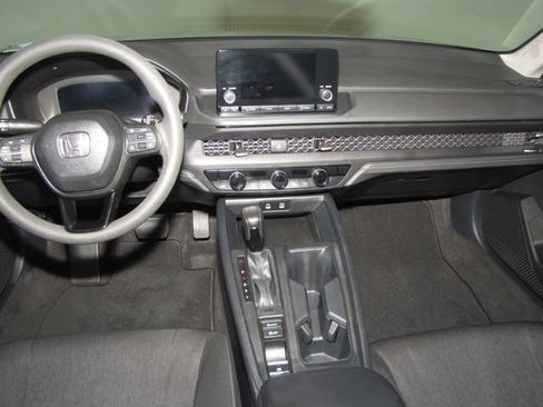 Used 2023 Honda Accord EX image 13