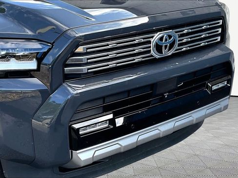 Used 2025 Toyota 4Runner Limited AWD/4WD image 30