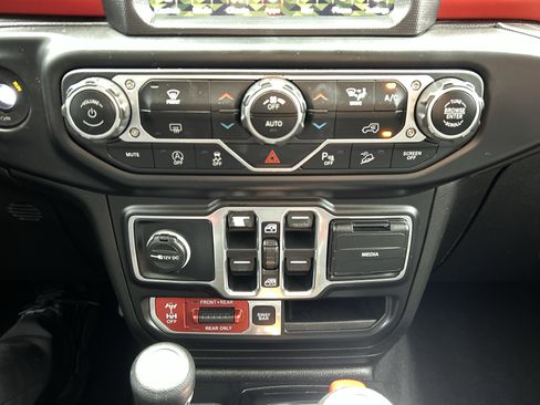 Used 2019 Jeep Wrangler Unlimited Rubicon image 91