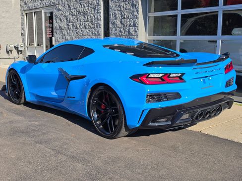 Used 2025 Chevrolet Corvette Z06 RWD image 7