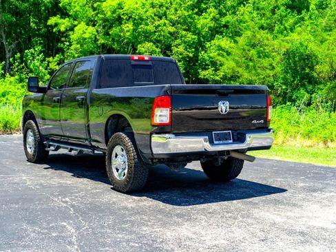Used 2024 RAM 2500 Tradesman w/ Chrome Appearance Group AWD/4WD image 9