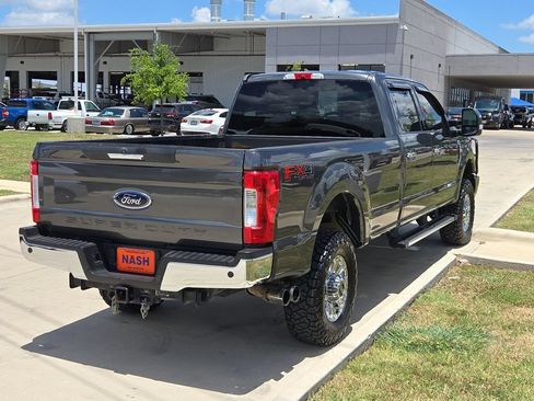 Used 2019 Ford F350 XLT w/ XLT Premium Package AWD/4WD image 8