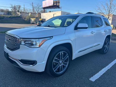 Used 2018 GMC Acadia Denali w/ Technology Package AWD/4WD image 2
