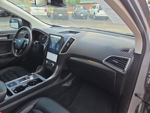 Used 2022 Ford Edge SEL w/ Convenience Package AWD/4WD image 12