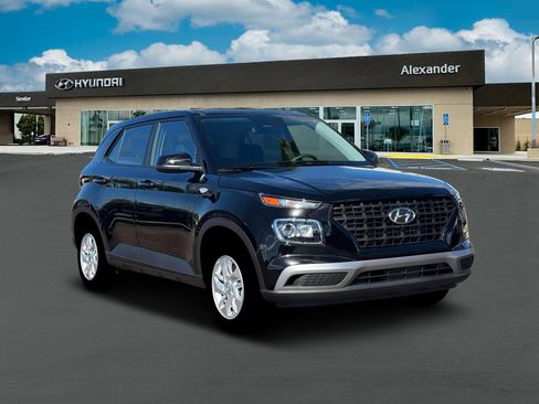 New 2026 Hyundai Venue SE image 11
