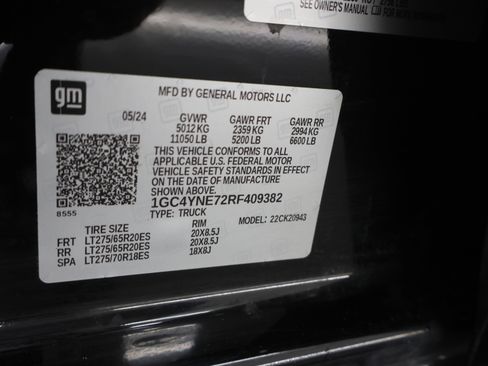 Used 2024 Chevrolet Silverado 2500 LT w/ Midnight Edition image 68