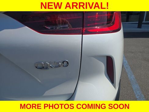 Used 2023 INFINITI QX50 Luxe AWD/4WD image 10