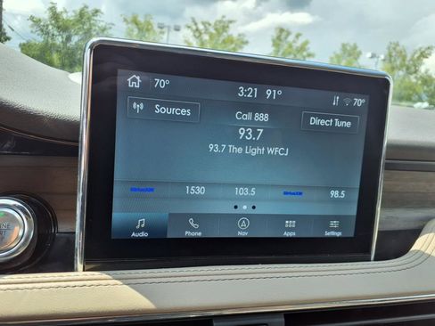 Used 2022 Lincoln Corsair Reserve w/ Equipment Group 201A image 14