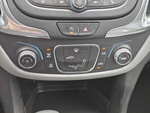 Used 2022 Chevrolet Equinox LS w/ LPO, Floor Liner Package image 18