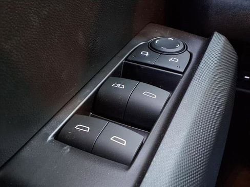 New 2026 GMC Canyon Elevation w/ Convenience Package image 16