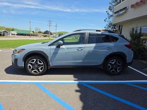Used 2019 Subaru Crosstrek 2.0i Limited w/ Moonroof Package w/Navigation AWD/4WD image 6
