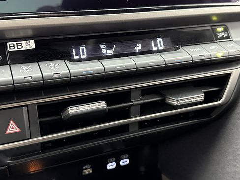 Used 2025 Toyota Camry LE image 15