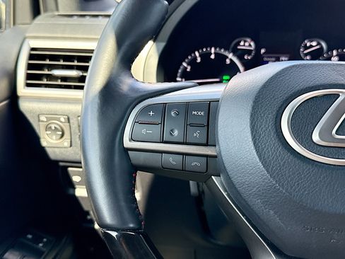 Used 2023 Lexus GX 460 Premium w/ Accessory Package AWD/4WD image 36