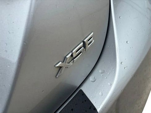 Used 2018 Toyota Camry XSE FWD image 9