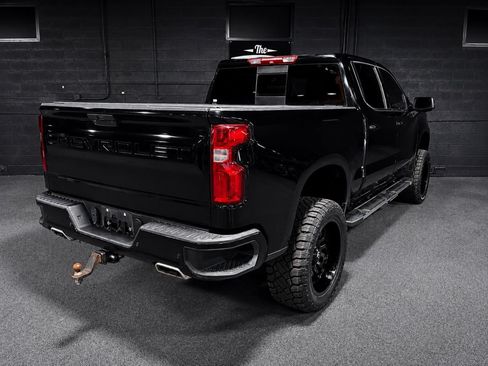 Used 2019 Chevrolet Silverado 1500 High Country w/ Technology Package AWD/4WD image 5