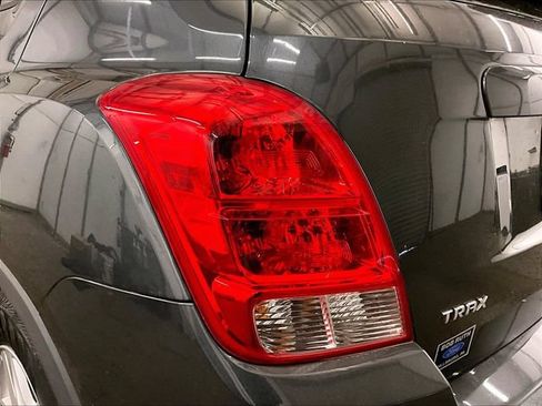 Used 2019 Chevrolet Trax LS w/ Tint and Cruise Package FWD image 28