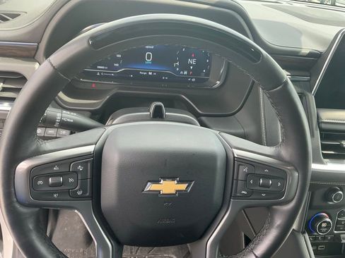 Used 2024 Chevrolet Suburban Premier w/ Advanced Technology Package AWD/4WD image 19