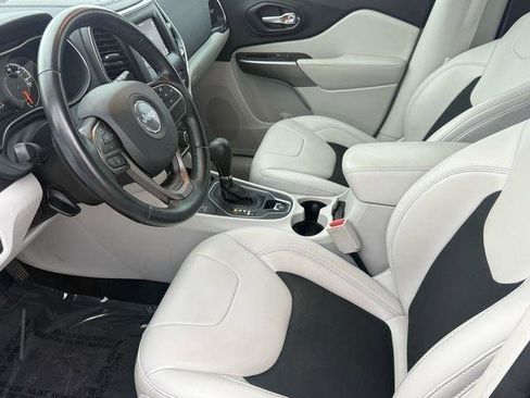 Used 2021 Jeep Cherokee Latitude Plus image 14