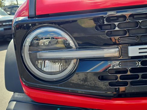 Certified 2023 Ford Bronco Wildtrak image 7