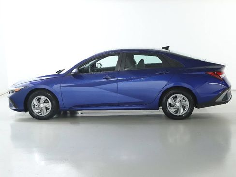 Used 2024 Hyundai Elantra SE FWD image 38