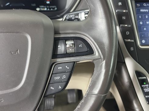 Used 2019 Lincoln Nautilus Reserve w/ Cargo Utility Package AWD/4WD image 34