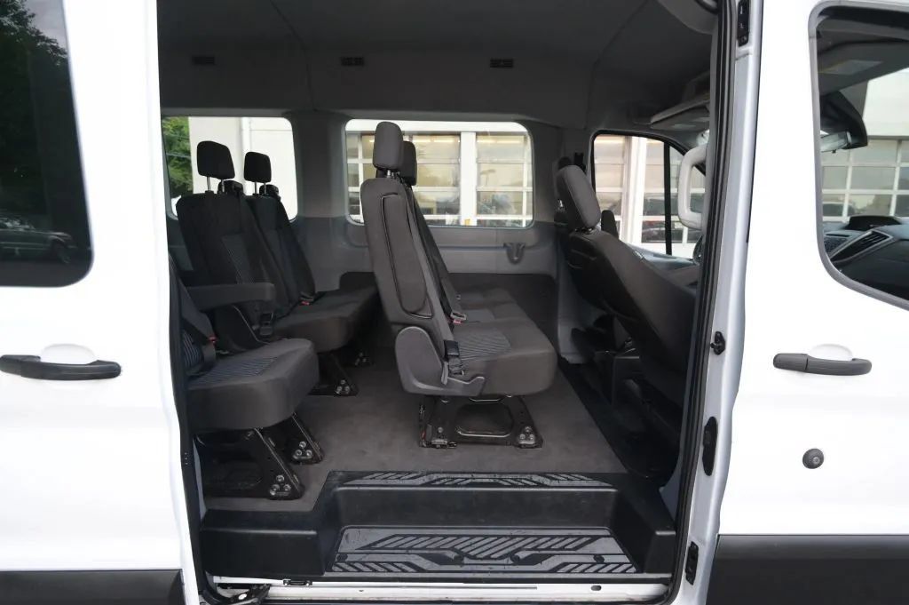 Used 2019 Ford Transit 350 XLT RWD image 40