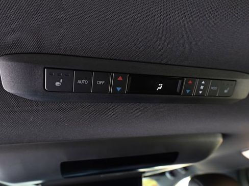 Used 2025 Toyota Sienna Platinum image 15