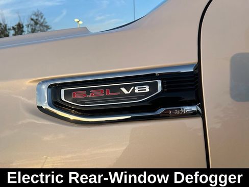 Used 2024 GMC Sierra 1500 Denali w/ Denali Reserve Package AWD/4WD image 11