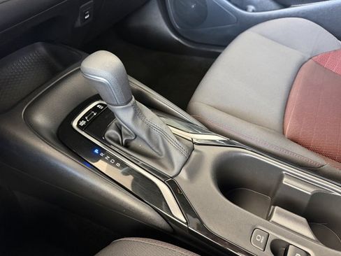Used 2025 Toyota Corolla SE FWD image 16