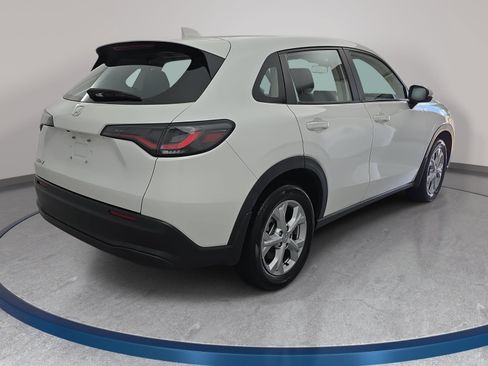 Certified 2025 Honda HR-V LX image 5