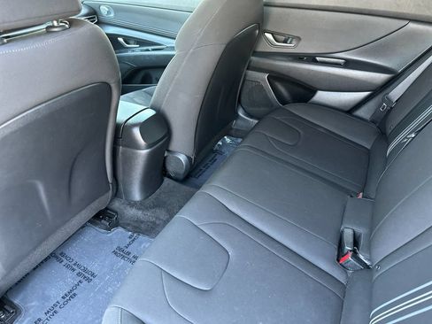Used 2021 Hyundai Elantra SEL w/ Convenience Package FWD image 11