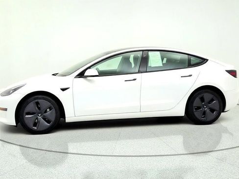 Used 2023 Tesla Model 3 Standard Range RWD image 8