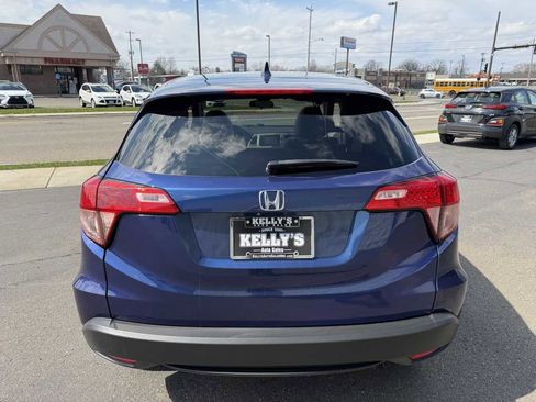 Used 2017 Honda HR-V EX image 4