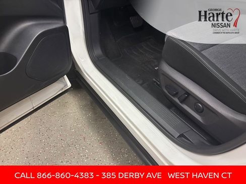 Certified 2023 Nissan Rogue SV image 19