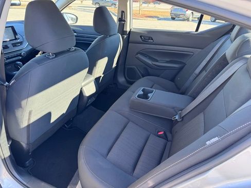 Used 2024 Nissan Altima 2.5 SV image 30
