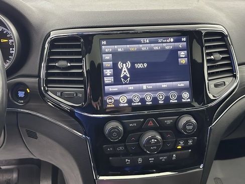 Used 2021 Jeep Grand Cherokee Limited w/ Trailer Tow Group IV image 28