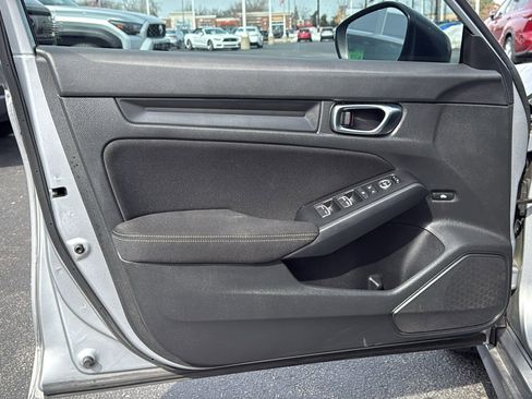 Used 2022 Honda Civic Sport image 9