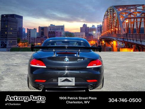 Used 2012 BMW Z4 sDrive35i image 4