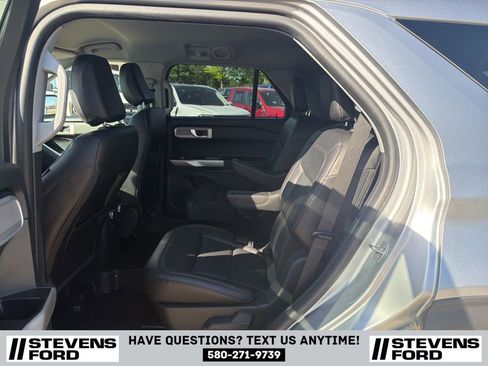 Used 2022 Ford Explorer Limited w/ Equipment Group 301A AWD/4WD image 30