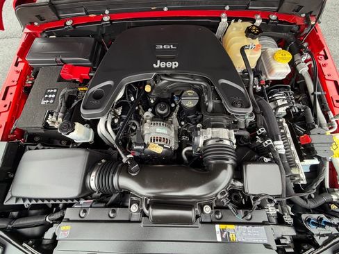 Used 2020 Jeep Wrangler Unlimited Sport S image 16