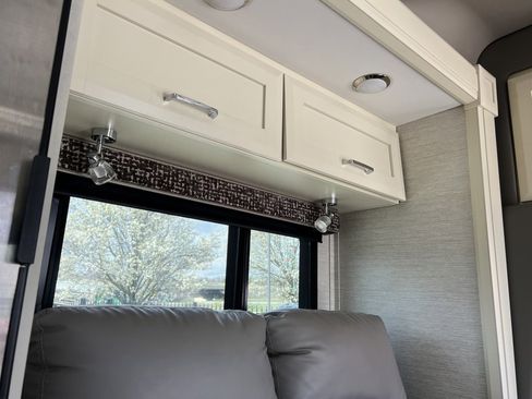 Used 2020 Mercedes-Benz Sprinter 3500 image 36