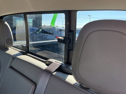 Used 2022 GMC Canyon Denali image 33