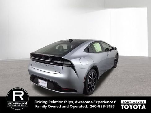 New 2026 Toyota Prius Plug-In Hybrid FWD image 6