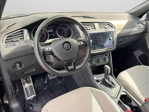 Used 2021 Volkswagen Tiguan SE R-Line FWD image 6