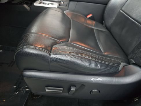 Used 2017 Toyota Tundra Limited AWD/4WD image 29