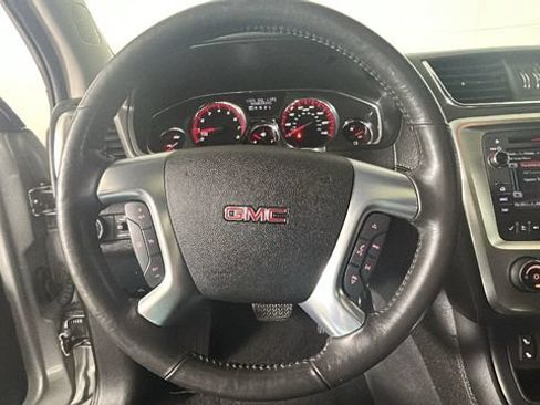 Used 2015 GMC Acadia SLE FWD image 13
