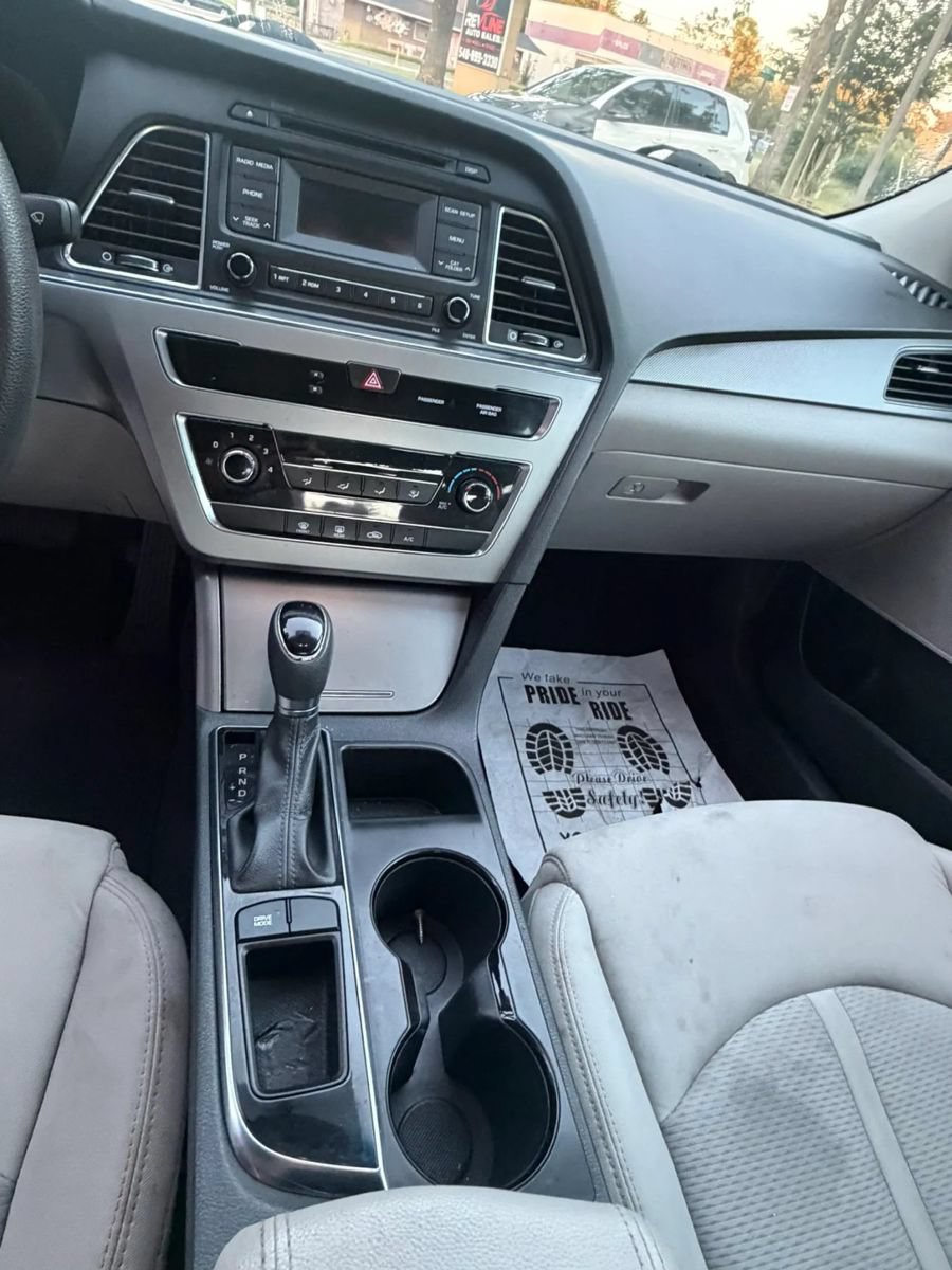 Used 2015 Hyundai Sonata SE FWD image 15