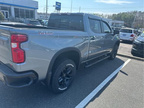 Used 2020 Chevrolet Silverado 1500 LT Trail Boss image 2