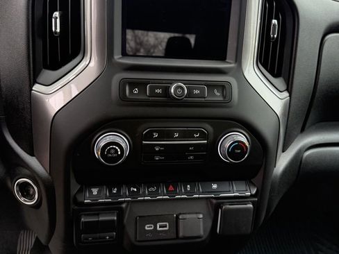 Used 2025 Chevrolet Silverado 2500 Custom w/ Custom Value Package image 13